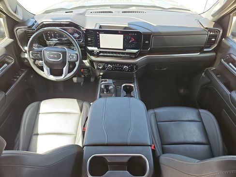 Certified 2024 GMC Sierra 1500 SLT image 16