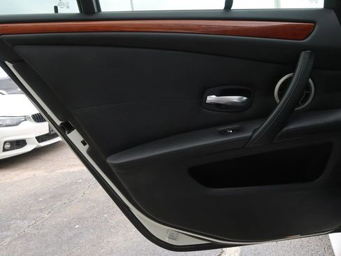 Used 2008 BMW M5 RWD image 43