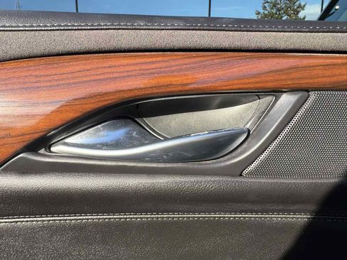 Used 2018 Cadillac Escalade Premium Luxury image 47