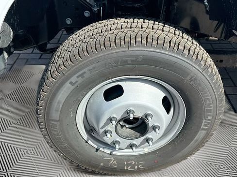 New 2026 Ford F350 XL w/ XL Chrome Package image 18