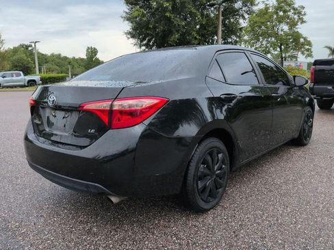 Used 2018 Toyota Corolla LE FWD image 6