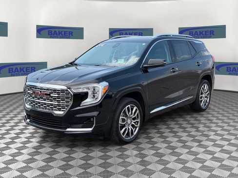 Certified 2024 GMC Terrain Denali w/ Denali Premium Package AWD/4WD image 4