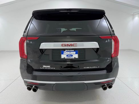 Used 2021 GMC Yukon Denali w/ Denali Premium Package image 5