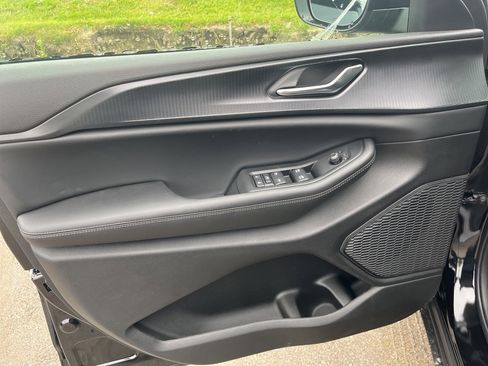 New 2025 Jeep Grand Cherokee Laredo X image 17