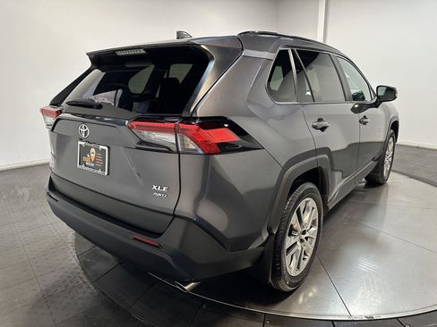 Used 2023 Toyota RAV4 XLE Premium image 13