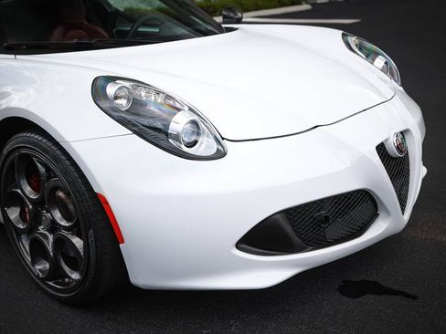 Used 2017 Alfa Romeo 4C Coupe w/ Coupe Track Package 1 RWD image 10