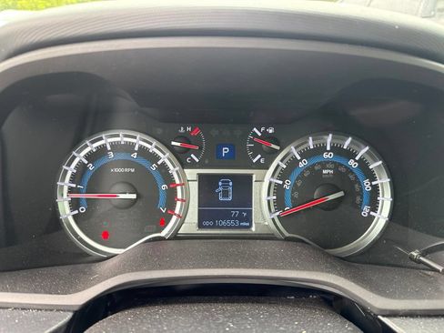 Used 2018 Toyota 4Runner Limited AWD/4WD image 19