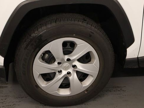 Used 2024 Toyota RAV4 LE image 10