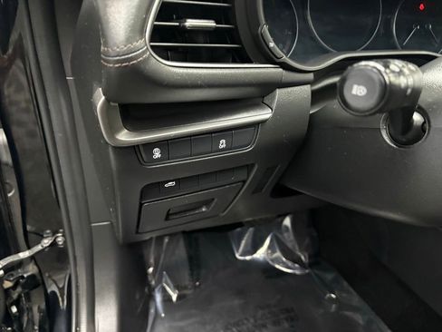 Used 2021 MAZDA MAZDA3 s FWD image 29