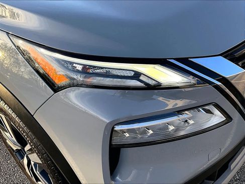 Used 2021 Nissan Rogue SL AWD/4WD image 32