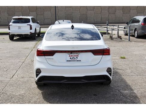 Certified 2023 Kia Forte LXS w/ LXS Technology Package FWD image 6