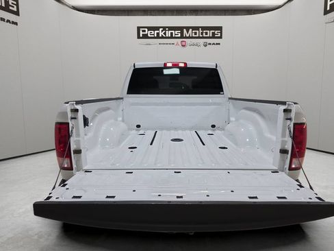 Used 2018 RAM 2500 Tradesman w/ Chrome Appearance Group AWD/4WD image 5