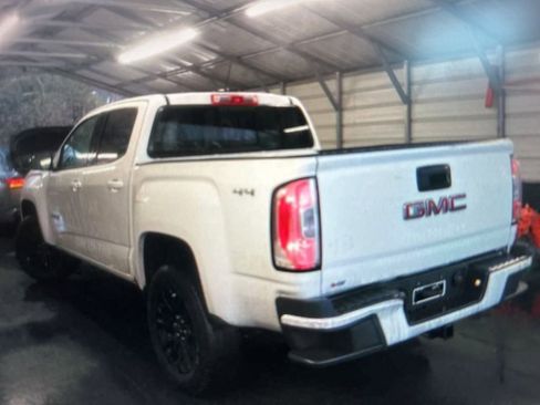 Used 2022 GMC Canyon Elevation image 2