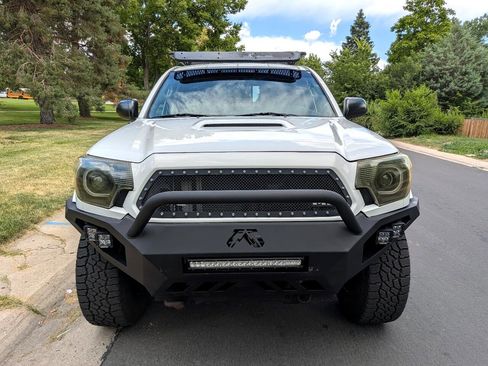 Used 2014 Toyota Tacoma 4x4 Double Cab image 9