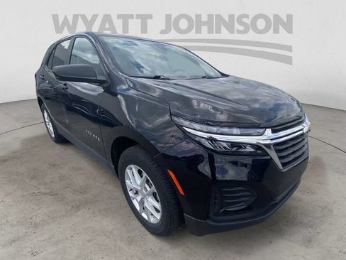 Used 2024 Chevrolet Equinox LS w/ LS Convenience Package AWD/4WD image 13