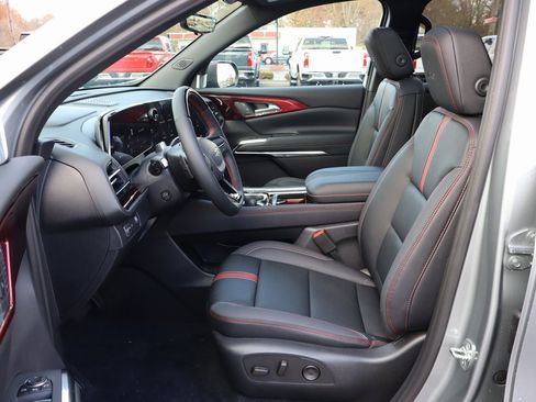 New 2026 Chevrolet Traverse RS image 4