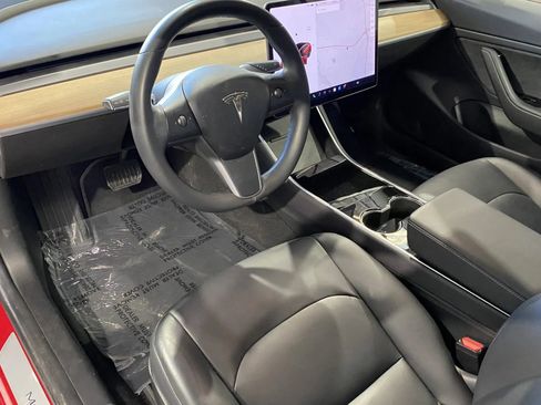 Used 2018 Tesla Model 3 Long Range image 10