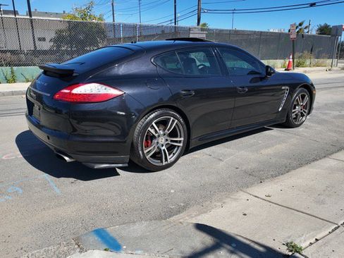 Used 2013 Porsche Panamera 4 image 4