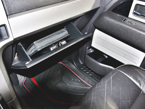 Used 2010 Ford F150 Lariat image 20