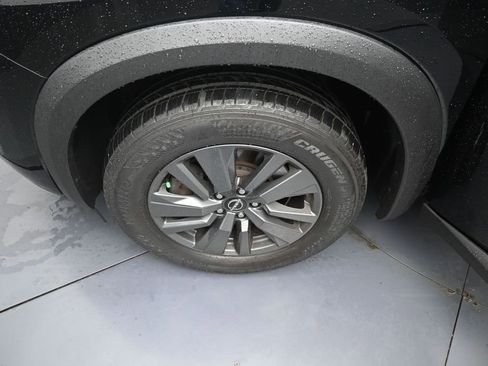 Used 2024 Nissan Pathfinder SV AWD/4WD image 35