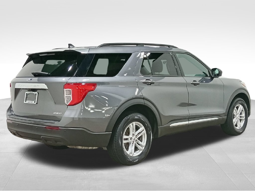 Certified 2022 Ford Explorer XLT AWD/4WD image 3