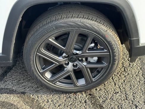 New 2026 Jeep Compass Limited AWD/4WD image 9