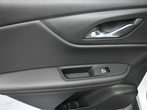 Used 2023 Chevrolet Blazer Premier image 15