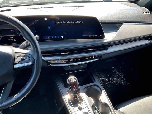 Used 2025 Cadillac XT4 Premium Luxury AWD/4WD image 8