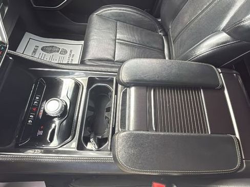 Used 2024 Jeep Wagoneer 4WD image 20