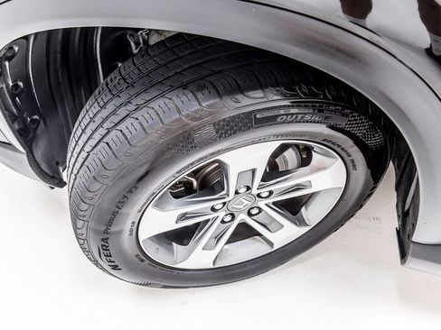Used 2023 Honda Pilot EX-L image 11