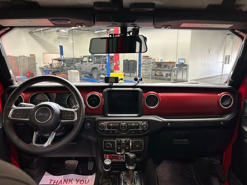 Used 2023 Jeep Wrangler Unlimited Rubicon AWD/4WD image 18