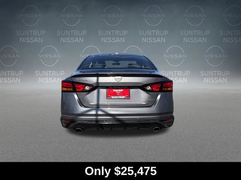 Used 2024 Nissan Altima 2.0 SR image 4