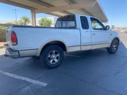 Used 1999 Ford F150 Lariat RWD image 2