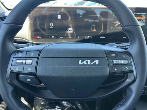 Certified 2025 Kia K4 EX FWD image 24