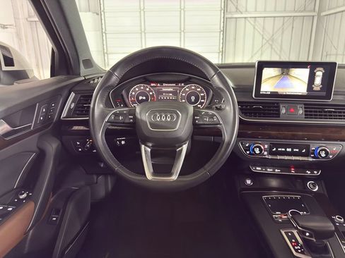 Used 2018 Audi Q5 2.0T Premium Plus w/ Premium Plus Package AWD/4WD image 45