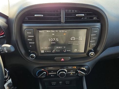 Used 2024 Kia Soul LX w/ Option Group 015 image 23