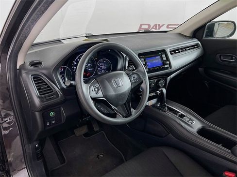 Used 2017 Honda HR-V LX image 30