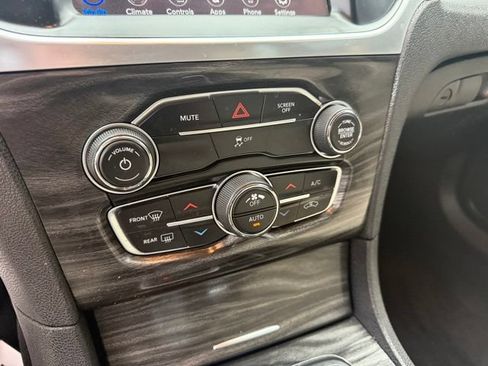 Used 2020 Chrysler 300 Touring L w/ Quick Order Package 2EF RWD image 17