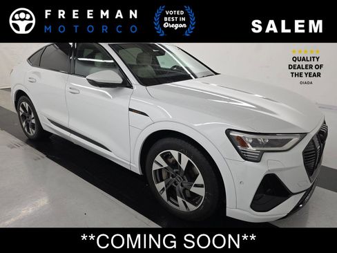 Used 2023 Audi e-tron Premium w/ Convenience Plus Package image 1