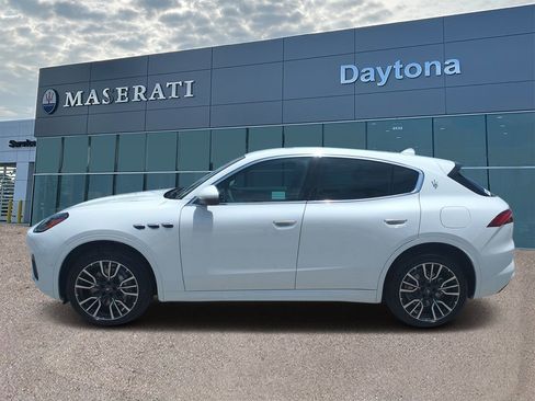 New 2025 Maserati Grecale GT image 6