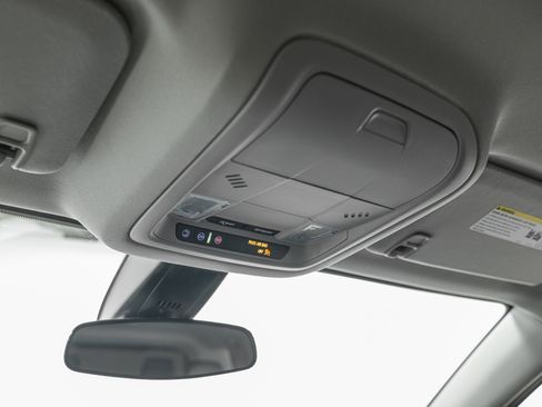 Used 2023 GMC Acadia SLE w/ Driver Convenience Package image 25