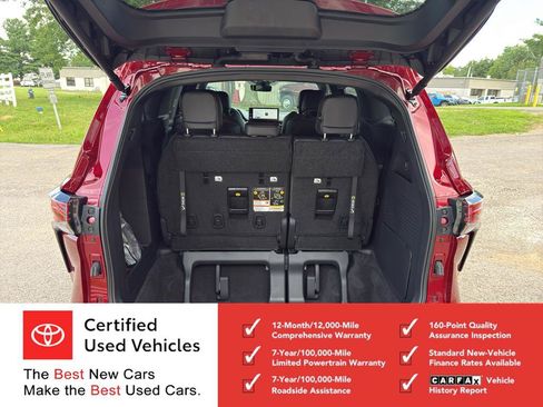 Certified 2026 Toyota Sienna Limited FWD image 11