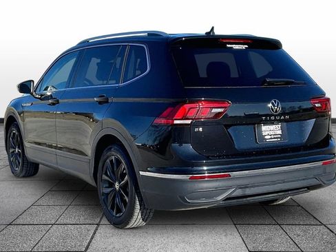 Used 2024 Volkswagen Tiguan SE image 10