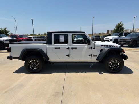 Used 2021 Jeep Gladiator Mojave AWD/4WD image 6