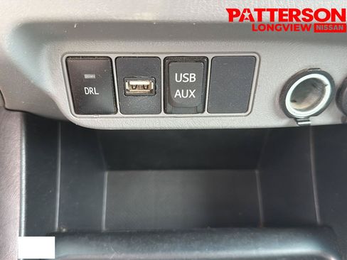 Used 2015 Toyota Tacoma 4x4 Double Cab w/ TRD Sport Package image 17