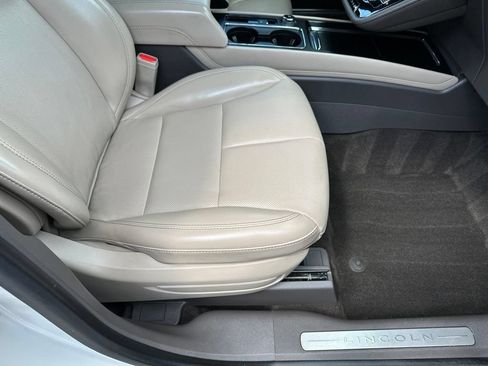 Used 2020 Lincoln Corsair AWD w/ Equipment Group 101A image 15