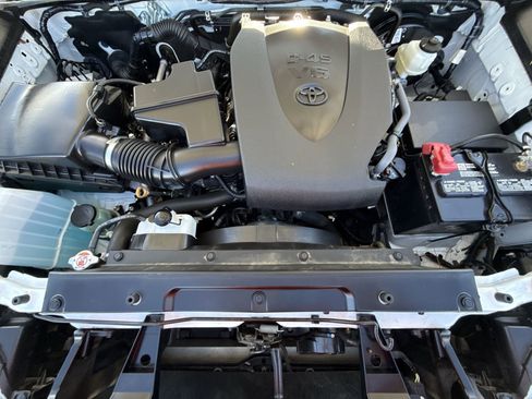 Certified 2023 Toyota Tacoma SR image 17