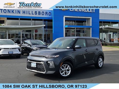 Used 2022 Kia Soul LX w/ Technology Package FWD image 1