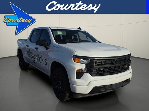Used 2023 Chevrolet Silverado 1500 Custom AWD/4WD image 1