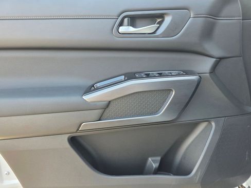 New 2026 Nissan Pathfinder SL AWD/4WD image 16